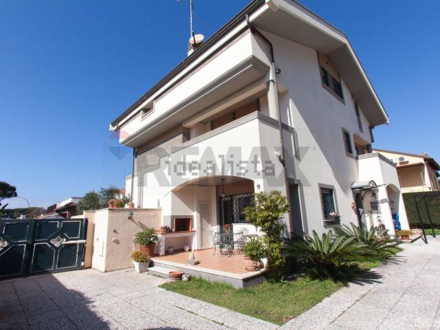 Casa in vendita a Europa, Roma Capitale