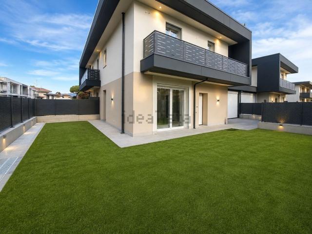 Casa in vendita a Azzano San Paolo, Bergamo