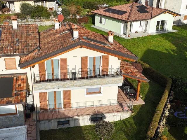 Casa in vendita a Comunità montana della Valchiavenna, Novate Mezzola
