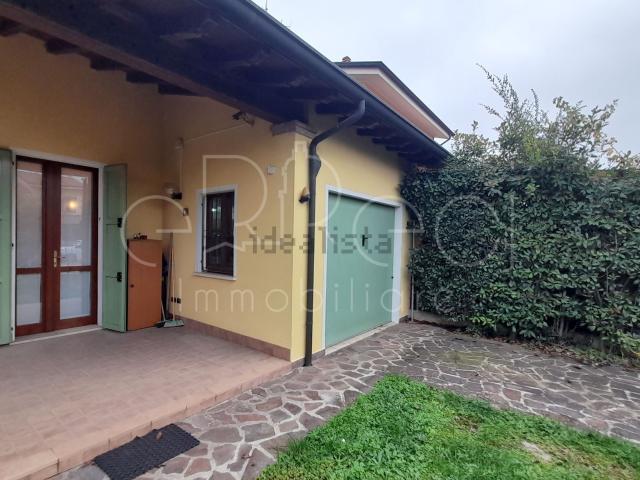 Casa in vendita a Borgo Virgilio, Cerese