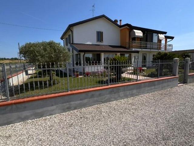 Casa in vendita a Porto Tolle, Polesine Camerini