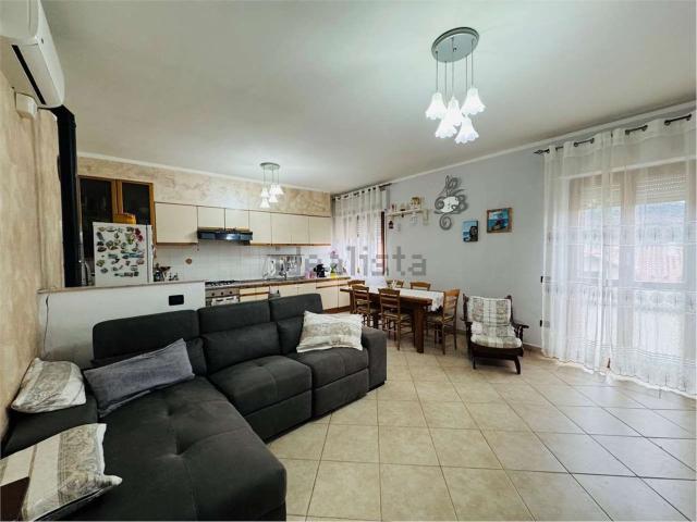 Casa in vendita a Gualdo Tadino, Umbria