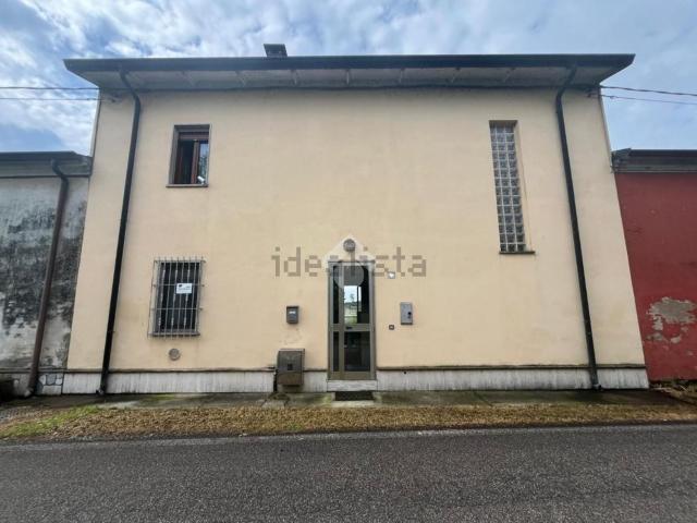 Casa in vendita a Roncoferraro, Lombardia