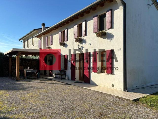 Casa in vendita a Nervesa Della Battaglia, Veneto