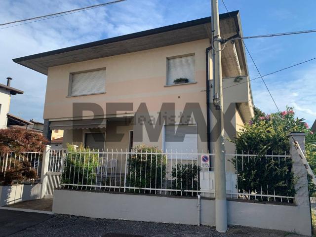 Casa in vendita a Capriolo, Brescia