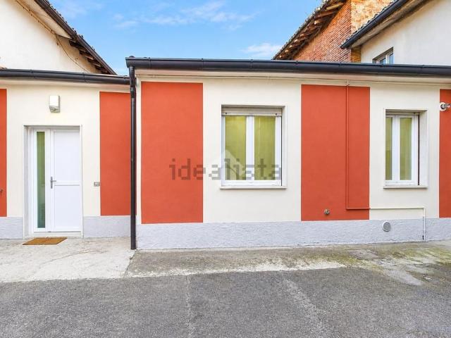 Casa in vendita a Isola Dovarese, Cremona