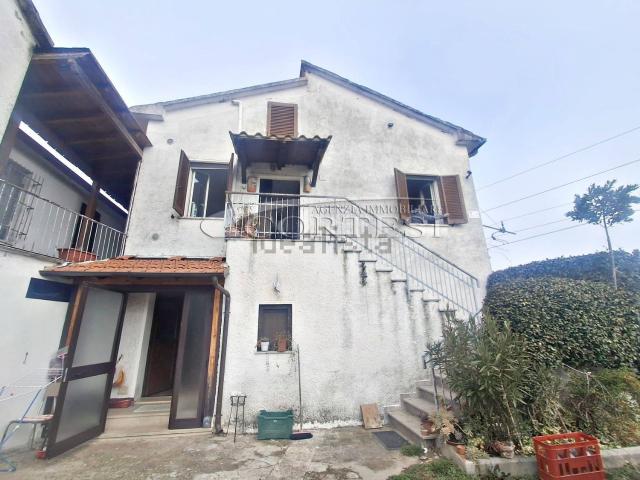 Casa in vendita a La Fratticiola-Casacce, Cenerente