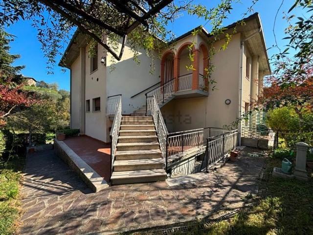 Casa in vendita a Chiusi Città, Toscana