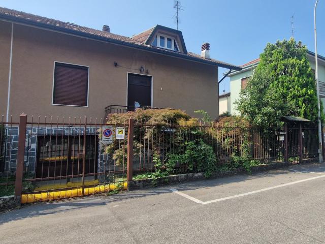 Casa in vendita a Cernusco Sul Naviglio, Lombardia