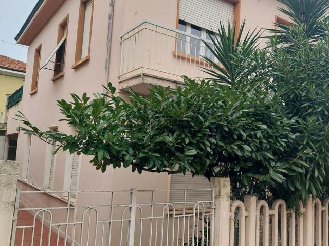 Casa in vendita a Loreto, Marche