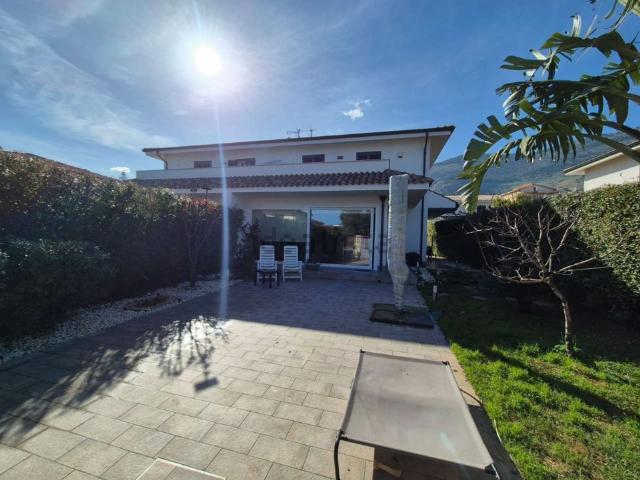 Casa in vendita a Piraineto, Carini