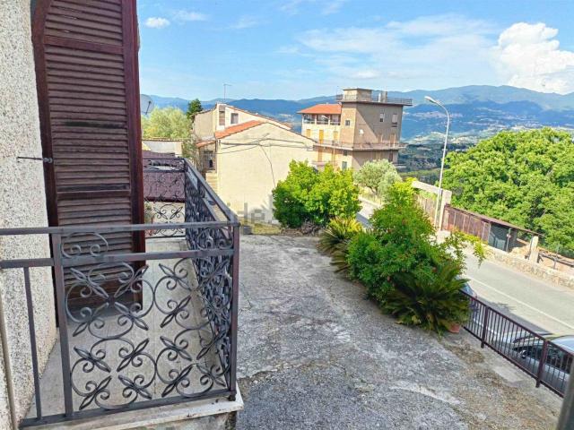 Casa in vendita a Calabria, Cosenza