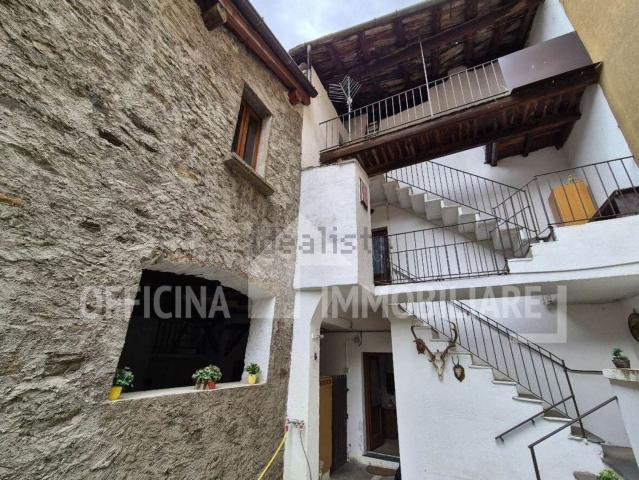 Casa in vendita a Morbegno, Lombardia