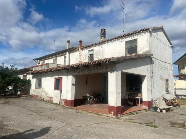 Casa in vendita a Rimini, Reggio Emilia