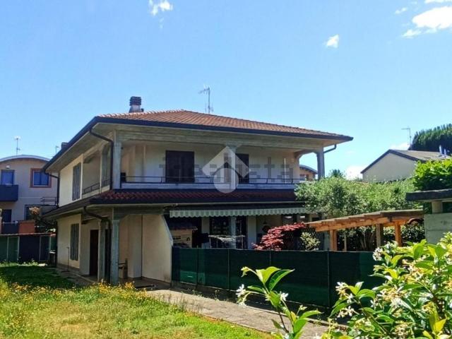 Casa in vendita a Oggiona Con Santo Stefano, Lombardia