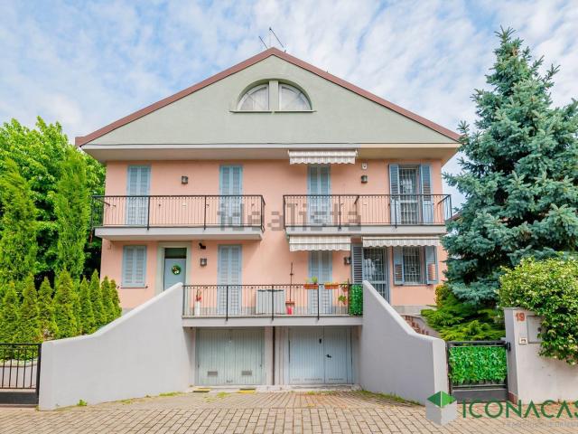 Casa in vendita a Lacchiarella, Lombardia