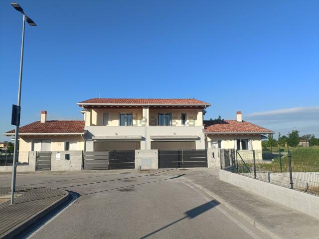 Casa in vendita a Azzano Decimo, Friuli-Venezia Giulia