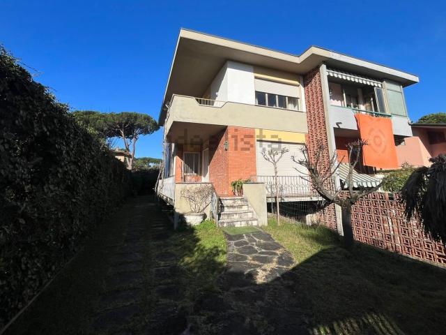 Casa in vendita a Tonfano, Toscana