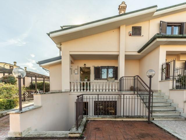 Casa in vendita a Guidonia Montecelio, Roma Capitale