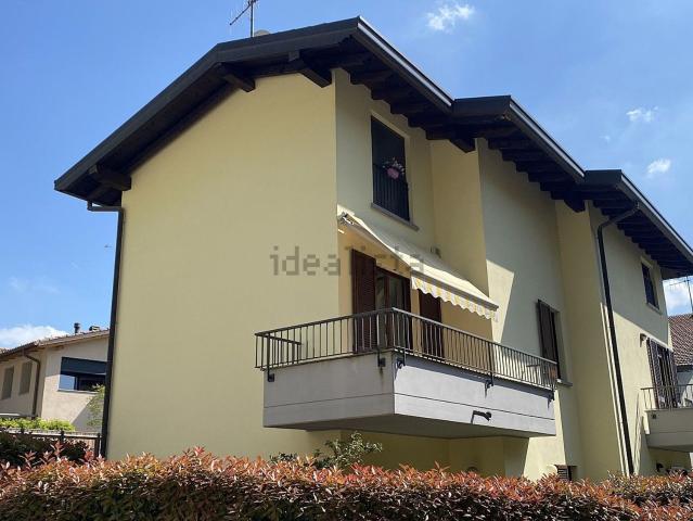 Casa in vendita a Como, Lombardia