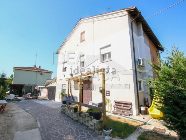 Casa in vendita a Unione Comuni Modenesi Area Nord, Mirandola