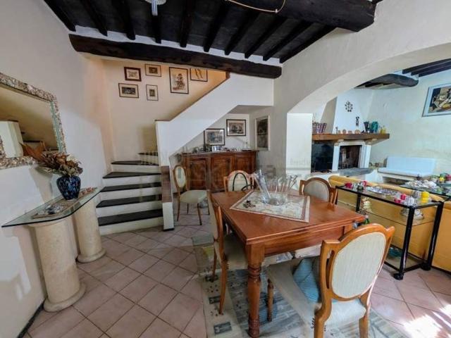 Casa in vendita a Castello, Tonfano