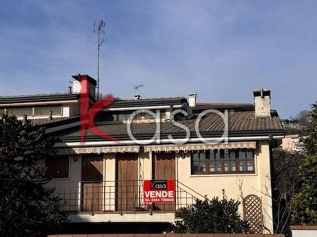 Casa in vendita a Montebello Vicentino, Veneto