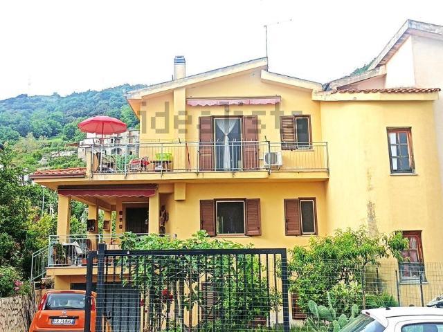 Casa in vendita a Calabria, Cosenza