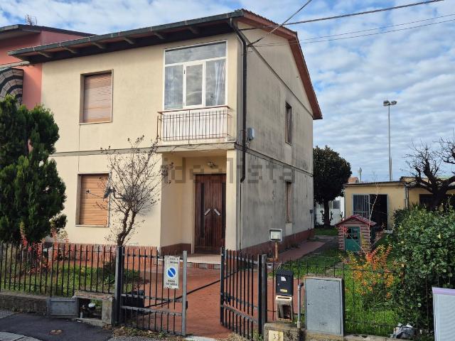 Casa in vendita a Santa Maria, Campi Bisenzio
