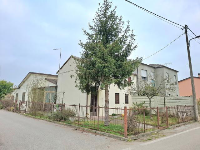 Casa in vendita a Rovigo, Veneto