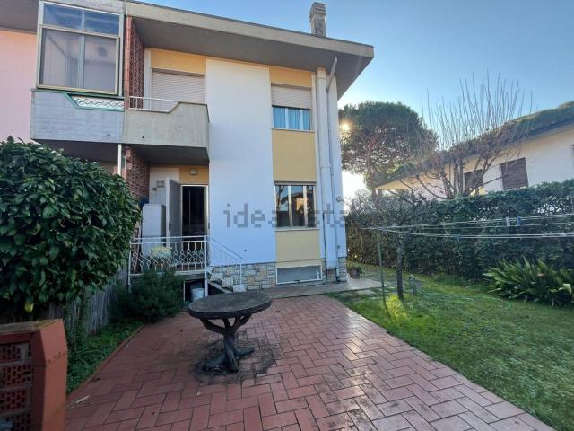 Casa in vendita a Tonfano, Toscana