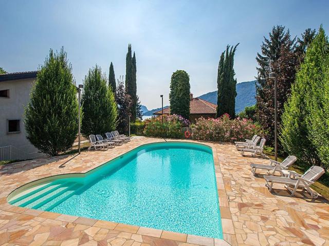 Casa in vendita a Sarnico, Lombardia