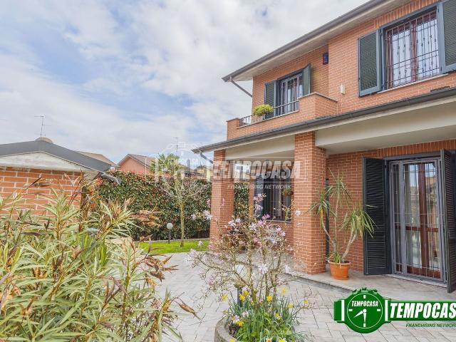 Casa in vendita a Cura Carpignano, Lombardia