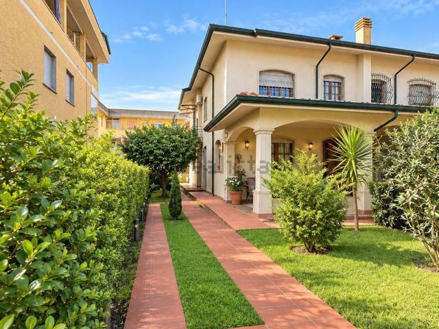 Casa in vendita a Viareggio, Toscana