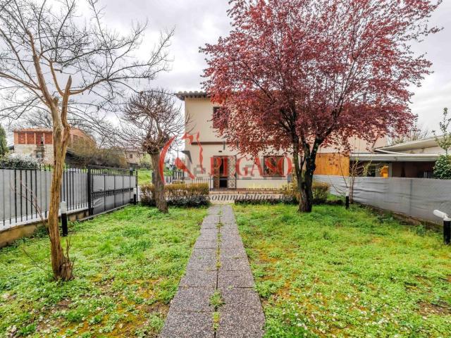 Casa in vendita a Altopascio, Toscana
