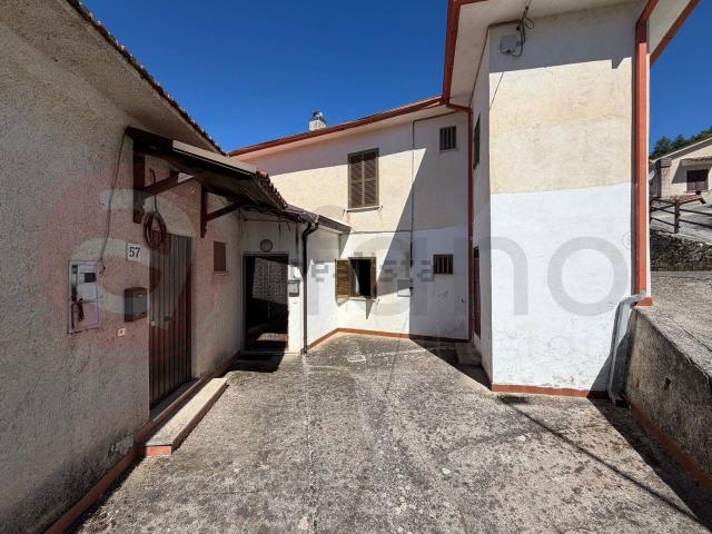 Casa in vendita a Rocca D'arce, Lazio