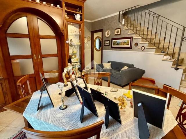 Casa in vendita a Stagni di Ostia, Roma Capitale