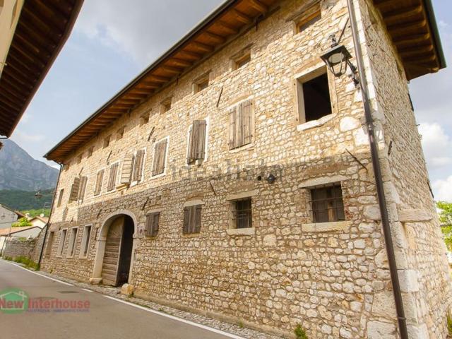 Casa in vendita a Montereale Valcellina, Friuli-Venezia Giulia