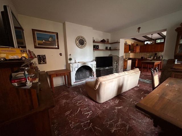 Casa in vendita a Frasso, Seravezza