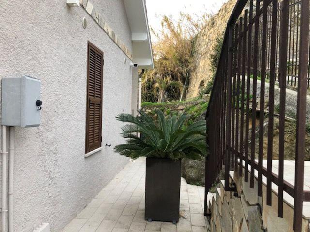 Casa in vendita a Ventimiglia, Liguria