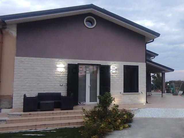 Casa in vendita a Nogara, Veneto