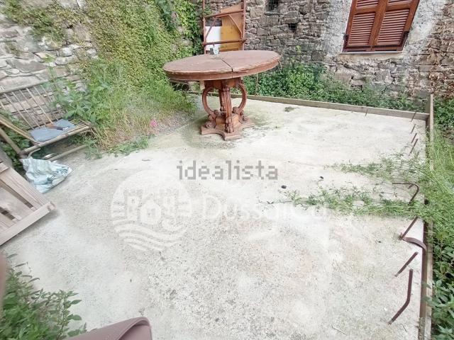 Casa in vendita a Castel Vittorio, Liguria
