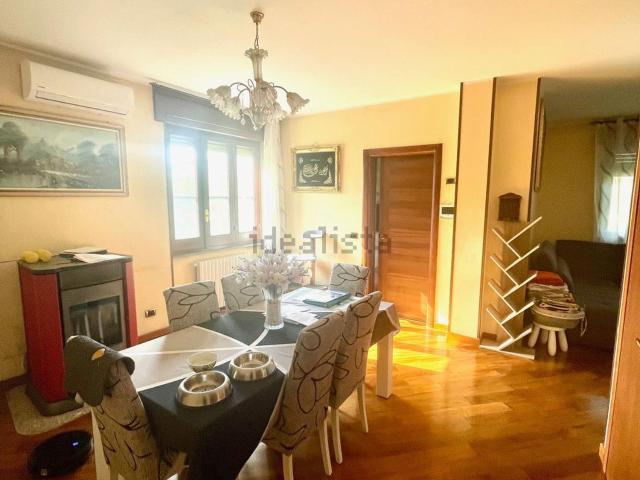 Casa in vendita a Cornaredo, Lombardia