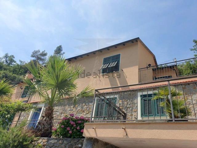 Casa in vendita a Dolceacqua, Liguria
