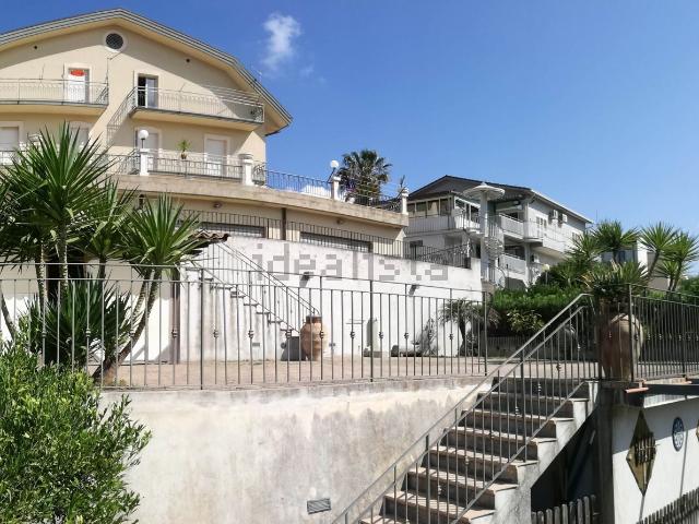 Casa in vendita a Castellina, Piazza