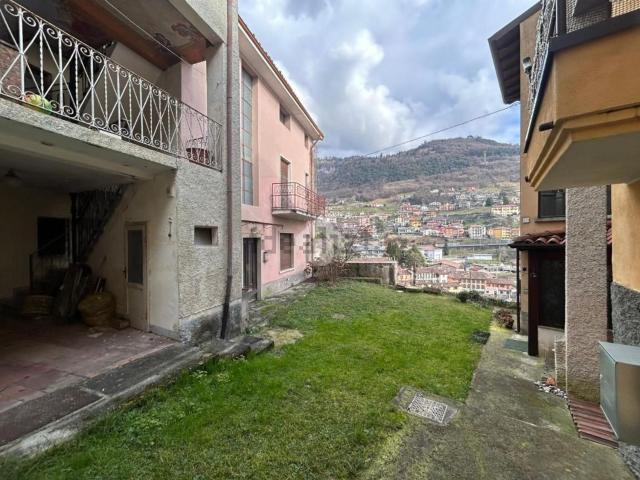 Casa in vendita a Piazza, Sovere