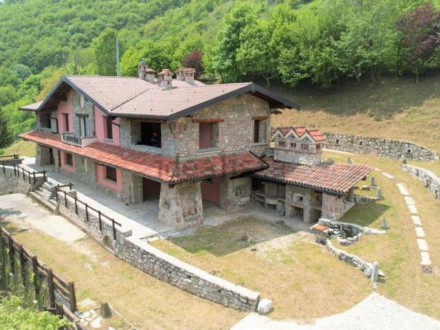 Casa in vendita a San Fermo, Grone