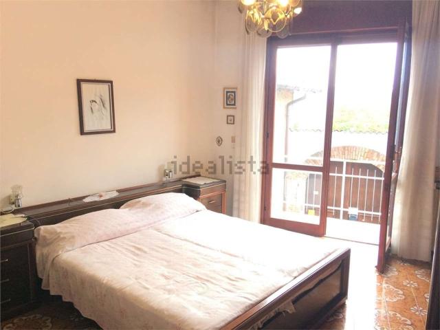 Casa in vendita a Castronno, Lombardia