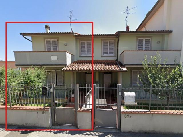 Casa in vendita a Agliana, Toscana