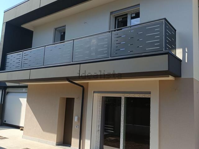 Casa in vendita a Azzano San Paolo, Bergamo